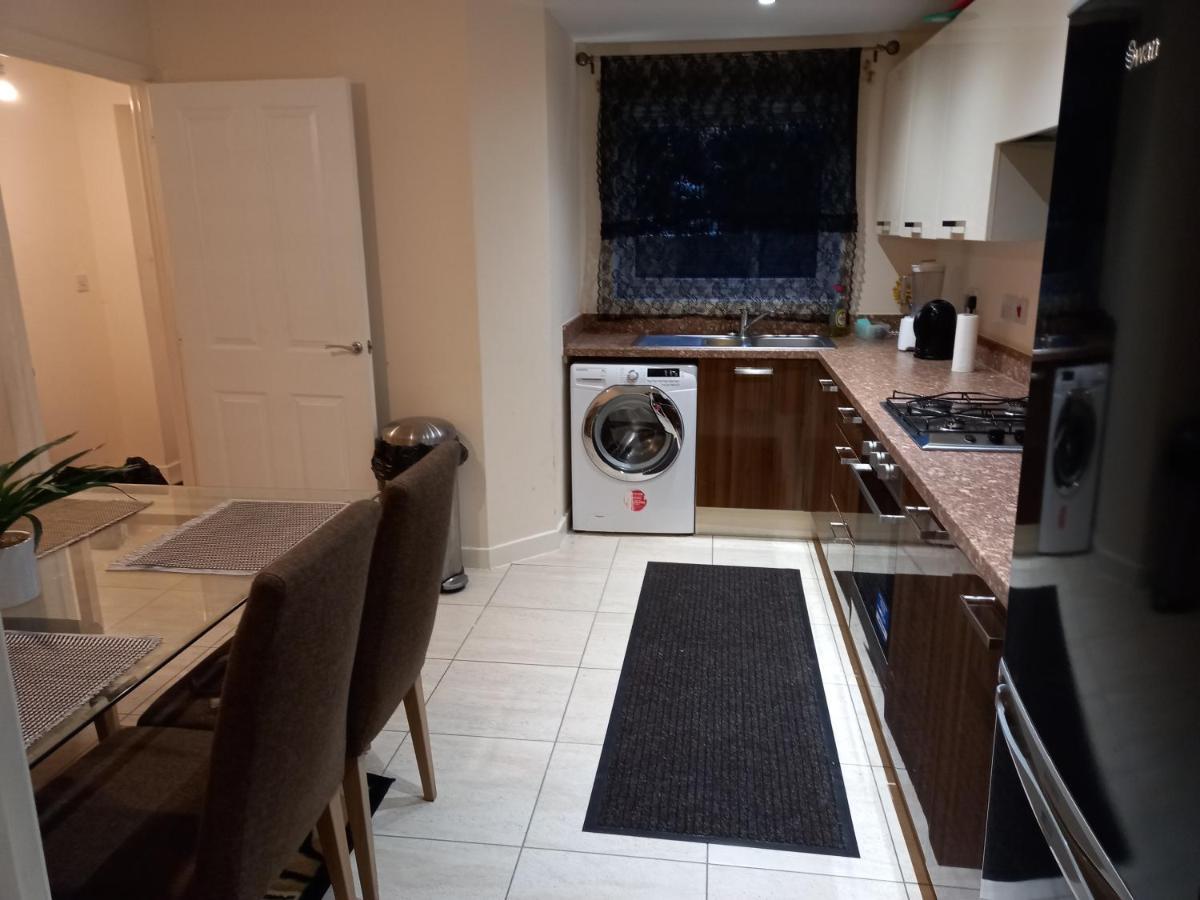 Immaculate 3 Bedroom Property. Nottingham Luaran gambar